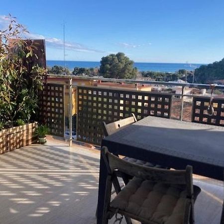 Apartamento Con Vistas Al Mar Castelldefels Exterior foto